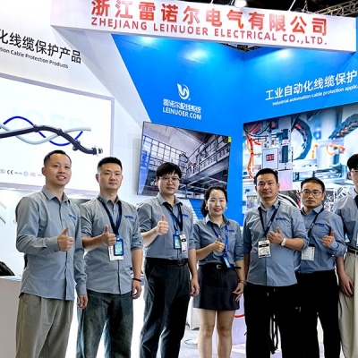 浙江雷諾爾電氣參展工博會圓滿成功，工業(yè)線纜連接保護方案收獲關(guān)注與認可